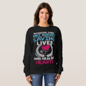 Intensive Care Unit Nurses Saving Lives Healing He Sweatshirt (Vorne ganz)