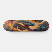 Intensive Flammenschlange mit leuchtenden Augen Skateboard (Horizontal)