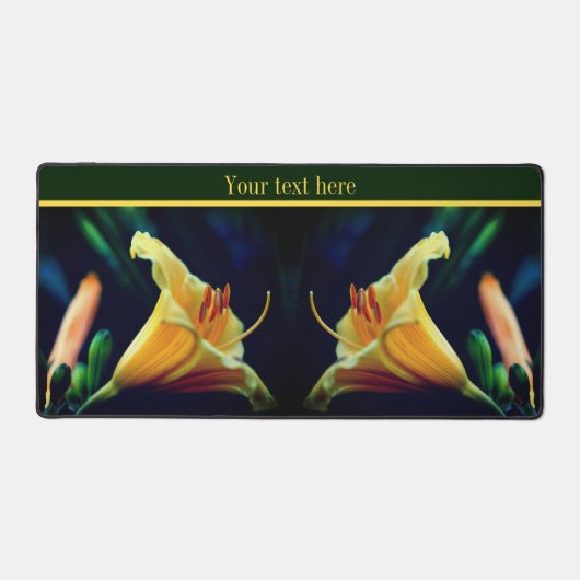 Intensive Gelblilie Blume Personalisiert Schreibtischunterlage (Vorderseite)