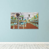 Interieur View of Deep Sea Aquarium Leinwanddruck (Insitu (Holzboden))