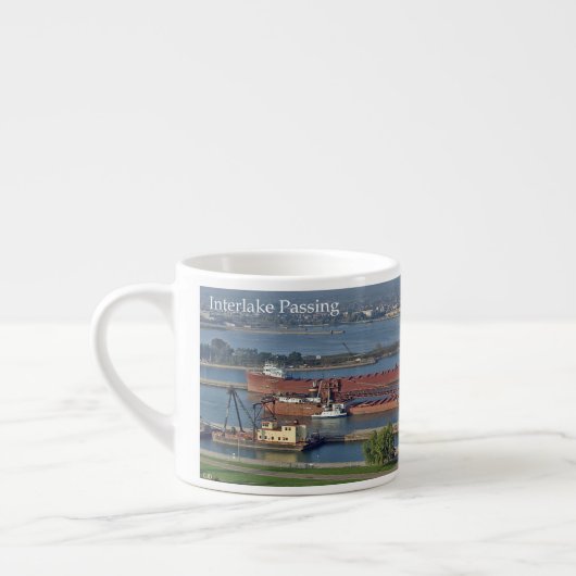 Interlake Espresso-Tasse beim Vorbeifahren Espressotasse (Links)
