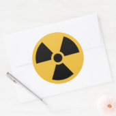 Internationale Aufkleber für ionisierende Strahlun (Umschlag)