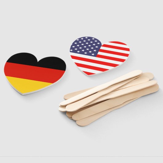 Internationale Hochzeitsfeier unter deutscher Flag Fächer (Non-assembled)