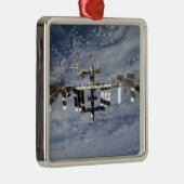 Internationale Raumstation 28 Silbernes Ornament (Rechts)