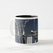 Internationale Raumstation 5 Zweifarbige Tasse (Vorderseite Links)