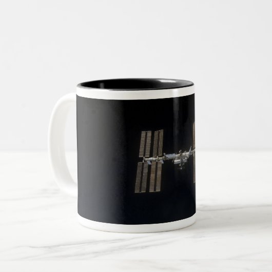 Internationale Raumstation 7 Zweifarbige Tasse (Vorderseite Links)