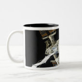 Internationale Raumstation 8 Zweifarbige Tasse (Links)