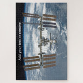 Internationale Raumstation, die den Planeten Erde  Puzzle (Vertikal)