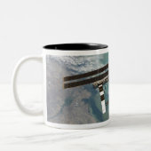 Internationale Raumstation Zweifarbige Tasse (Links)