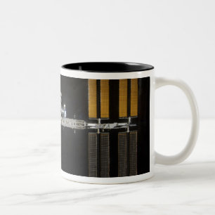 Internationale Weltraumstation 2 Zweifarbige Tasse