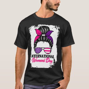Internationaler Frauentag 2022 Break the Bias 8 Ma T-Shirt