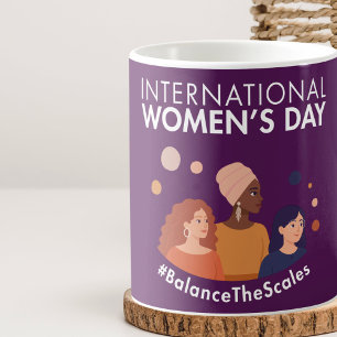 Internationaler Frauentag 2026 Die Waage ins Gleic Kaffeetasse