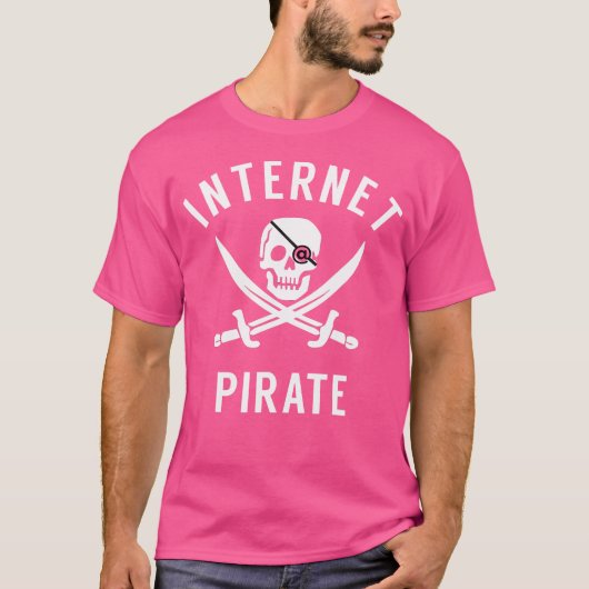 Internet Pirate For Halloween T-Shirt (Vorderseite)