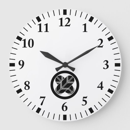 Intersecting hawk feathers in a circle Clocks Große Wanduhr (Vorderseite)