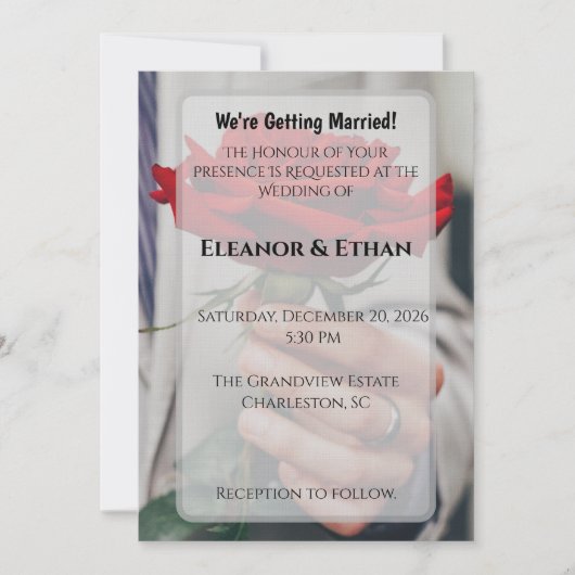 Intimate Close-Up Red Rose Engagement & Wedding Einladung (Vorderseite)