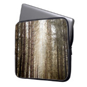 INTO THE FOREST LAPTOPSCHUTZHÜLLE (Vorderseite Links)
