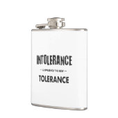 Intoleranz ist offensichtlich die neue Toleranz Flachmann (Links)