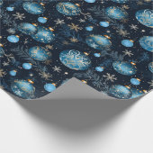 Intricate Blue Christmas Baubles Geschenkpapier (Ecke)