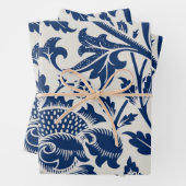 Intricate blue floral pattern on light background geschenkpapier set (Beispiel)