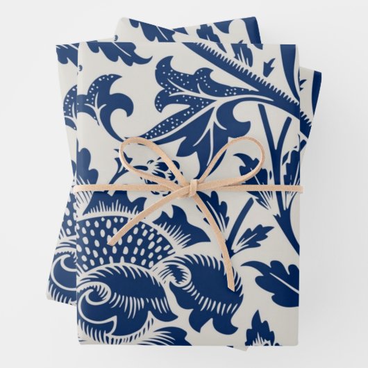 Intricate blue floral pattern on light background geschenkpapier set (Beispiel)