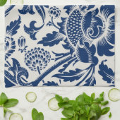 Intricate blue floral pattern on light background geschirrtuch (Gefaltet)