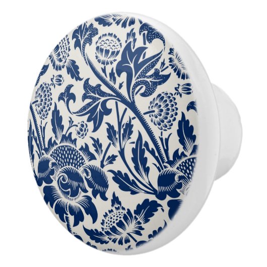 Intricate blue floral pattern on light background keramikknauf (Rechts)