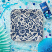 Intricate blue floral pattern on light background pappteller (Party)