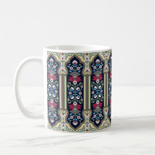 Intricate Design Elegante Tasse (Links)