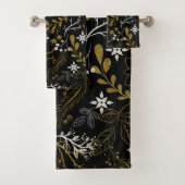 Intricate floral pattern with gold and white badhandtuch set (Insitu)
