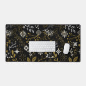 Intricate floral pattern with gold and white schreibtischunterlage (Tastatur & Maus)