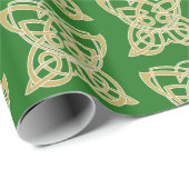 Intricate Gold Celtic Butterfly Pattern Geschenkpapier (Rolleneckpunkt)