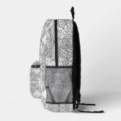 Intricate Symmetrical Doodle Mandala Black & White Bedruckter Rucksack (Rechts)