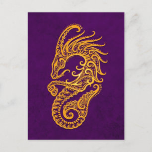 Intricate Yellow Capricorn Zodiac auf Lila Postkarte