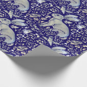 Intricated Blue Rabbit Bird Morris Style Muster Geschenkpapier (Ecke)