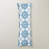 Intricentive Blue Snowflake Design Seitenschläferkissen (Rückseite (Vertikal))
