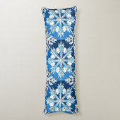 Intricentive Blue Snowflake Design Seitenschläferkissen (Rückseite (Vertikal))