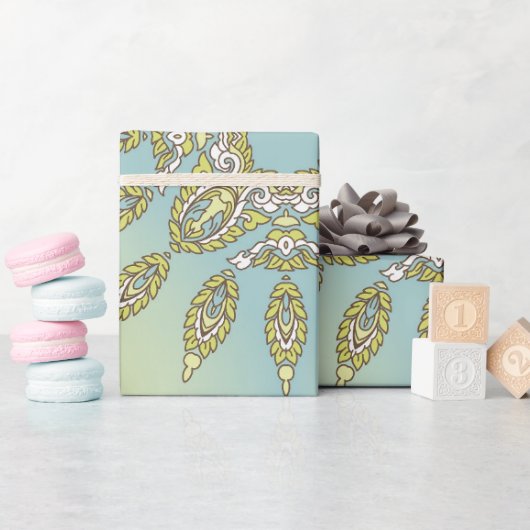 Intrigates Blumenmuster mit symmetrischen Blättern Geschenkpapier (Babyparty)