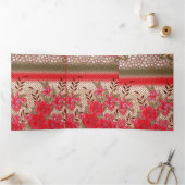 Intrikates Stoffdesign mit Blumenmuster Dreifach Gefaltete Urlaubskarte (Innenseite)