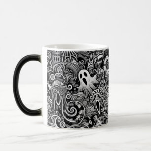 Intrikiertes Halloween-Doodle-Muster mit dunklen S Verwandlungstasse