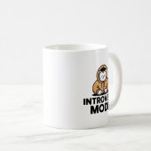 Introvert-Modus-Katzenbecher – Cozy-Minimalist-Kaf Kaffeetasse (VorderseiteRechts)