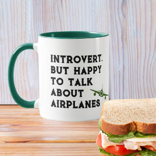 Introvertiert, aber glücklich darüber zu sprechen tasse
