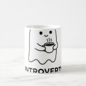 Introvertierter Geist spricht nicht vor dem Kaffee Kaffeetasse (Mittel)