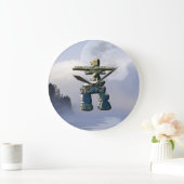 Inuit Inukshuk & Wilderness Moon Art Clock Große Wanduhr (Zuhause)