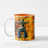 Inukshuk-Indianersteine Zweifarbige Tasse (Links)