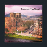 Inverness-Hauptstadt der schottischen Highlands, K Magnet<br><div class="desc">Kühlschrankmagnet: Inverness Stadt,  die Hauptstadt der schottischen Highlands,  Küstenstadt,  wo Sie Delfine im Sommer entdecken können und Einstieg in Caingorms oder Sky Island. Entdecken Sie Großbritannien - Reisen/Architektur Serie,  Schottland. Original Fotografie/Kunst/Design von work4dream.</div>