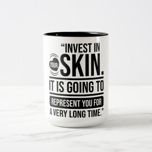 Investieren Sie in Ihre Skin Quote Skincare Lover Zweifarbige Tasse (Mittel)