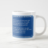 Invictus durch William Ernst Henley Jumbo-Tasse (Rechts)