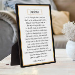 Invictus Poem Tabletop Fotoplatte<br><div class="desc">Auf der Tafelplatte steht Invictus, das symbolträchtige und inspirierende Gedicht von William Ernest Henley, das von dem gleichermaßen symbolträchtigen John R. Lewis in einer schlichten schwarzen und goldenen Grenze präsentiert wird. Geeignet für Zuhause-, Büro- oder Schularbeitsflächen und -tische, wo alle im Sichtbereich inspiriert werden können, der wahre Kapitän ihres Souls...</div>
