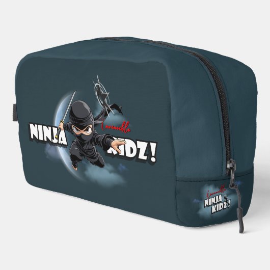 Invincible Ninja Kidz | Waschbeutel (Rechte Ecke)