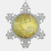 Io Vulkanmond Jupiter Schneeflocken Zinn-Ornament (Vorderseite)